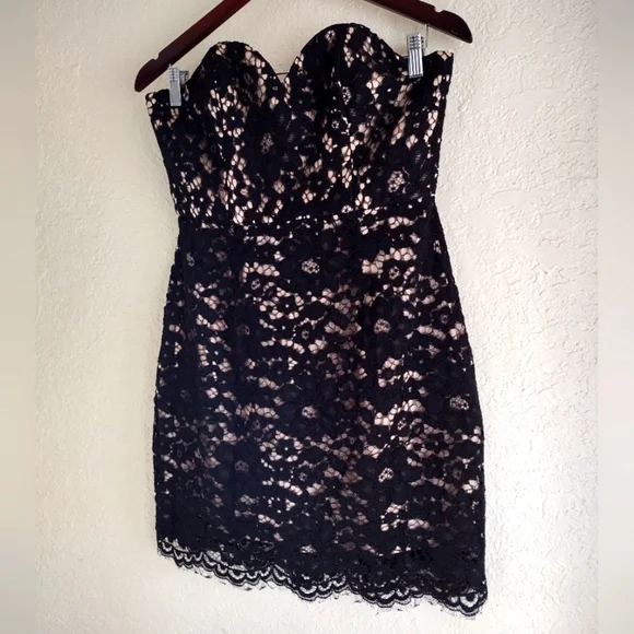 NBD x Naven Twins I Gotta Feeling Black Lace Dress - Picture 6 of 9